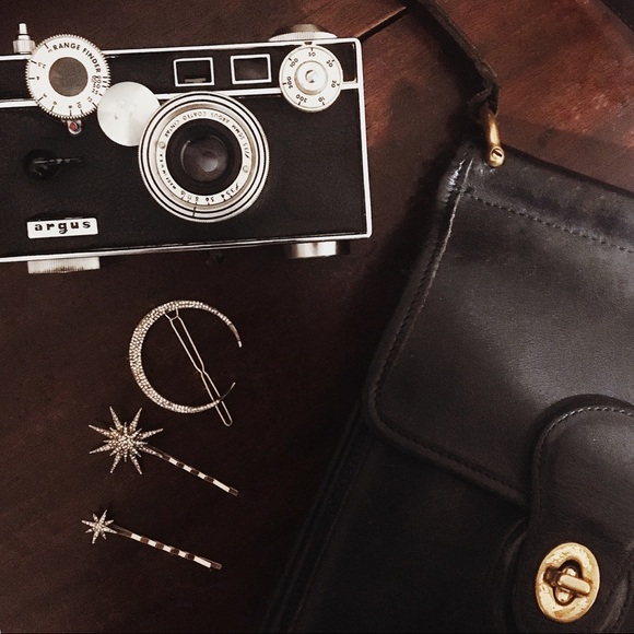 Back in stock! 🌙✨Moon and Stars Hair Accessories - Picture 2 of 4